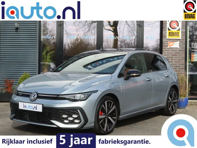 Volkswagen Golf 1.5 eHybrid 272pk GTE Black Style Pano/Leder/IQ.Light/360/Headup/DCC/Keyless/Elek. s...