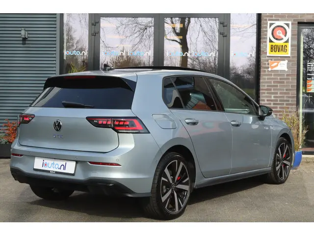 Volkswagen Golf 1.5 eHybrid 272pk GTE Black Style Pano/Leder/IQ.Light/360/Headup/DCC/Keyless/Elek. s...