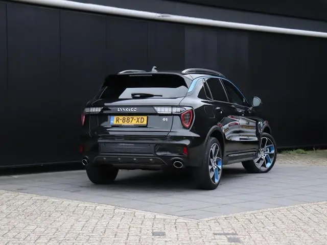 Lynk & Co 01 1.5 | PANO-DAK | MEMORY | 360° CAMERA | INFINITY AUDIO | STOELVERW. | APPLE CARPLAY | C...
