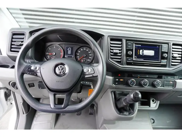 Volkswagen Crafter 140pk L4H3 360°Camera Trekhaak Apple Carplay Werkplaats inrichting Airco Iperiaal...
