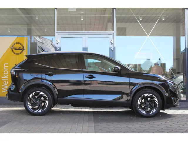Nissan Qashqai 1.3 MHEV Xtronic Business Executive | Dealeronderhouden | Trekhaak | 360 camera