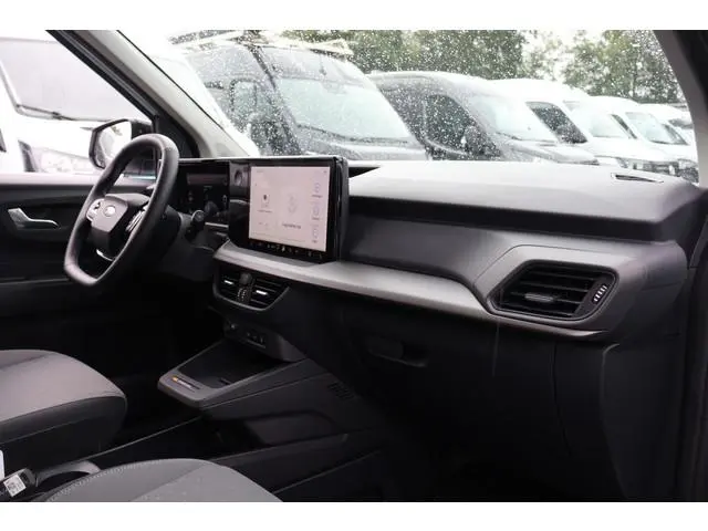 Ford E-Transit Courier