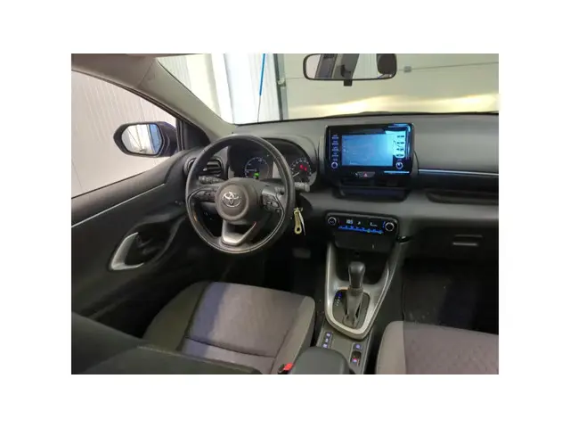 Toyota Yaris 1.5 Hybrid Active / 100% Onderhoud / Geen Import