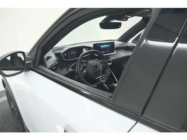 Peugeot 2008 PureTech 130 EAT8 GT | Camera | Apple Carplay | Parkeersensoren