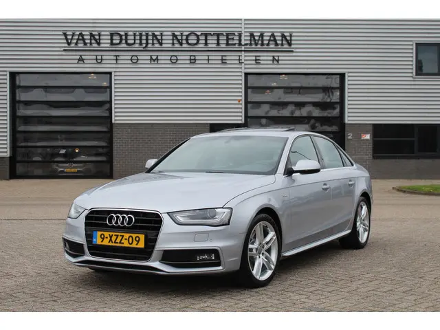 Audi A4 Limousine 2.0 TFSI Sport Edition / S-Line / Schuifdak / Xenon / N.A.P.
