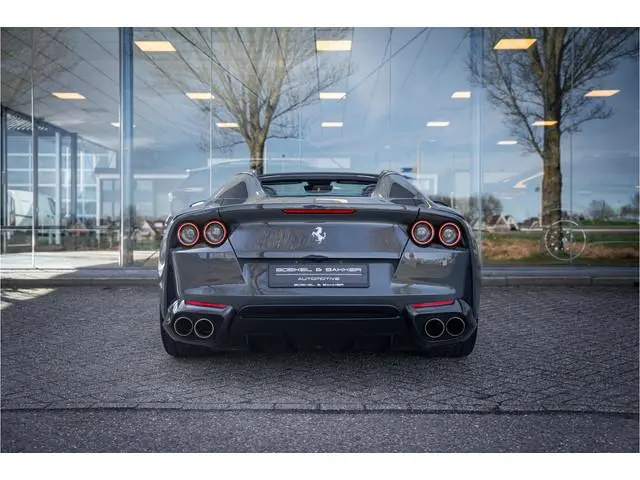 Ferrari 812 GTS