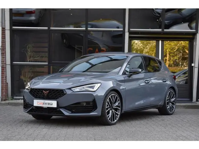 Cupra Leon 2.0 TSI 300PK Lane ACC Stuurvw BBD Camera