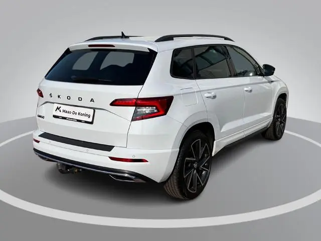 Skoda Karoq 1.5TSI/150PK ACT Sportline Business · Trekhaak · Camera · Stoelverwarming · Apple/Androi...