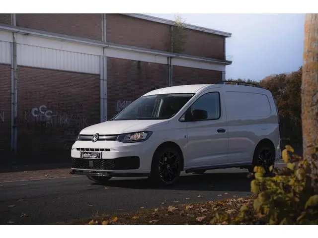 Volkswagen Caddy 1.5 TSI 115 pk BENZINE Black&White Edition 19" LMV, Spoilers V+A, Airco, Bumpers in...