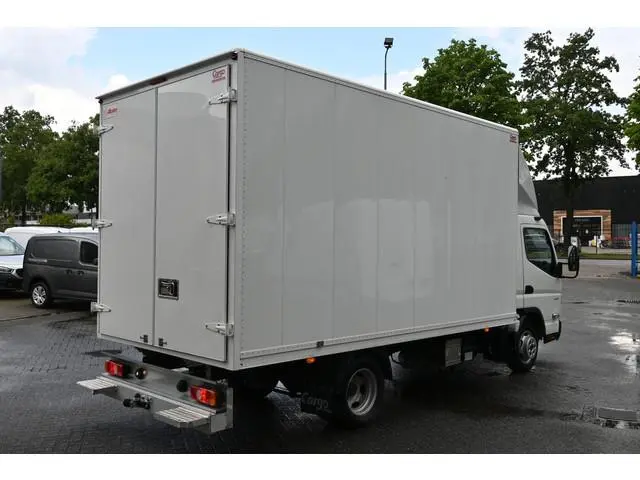 FUSO Canter 3C15 3.0 DI 340 Bakwagen 3500 KG trekhaak, Geveerde stoel