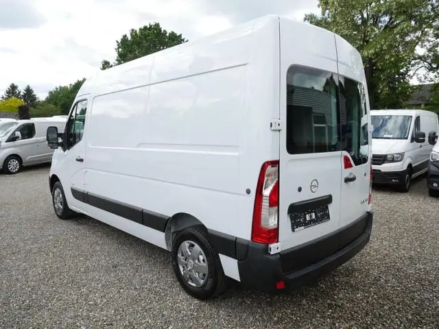 Opel Movano
