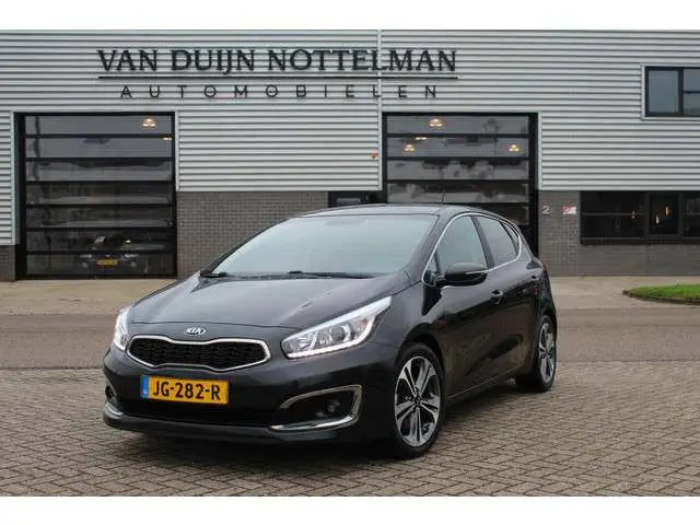 Kia Cee'd 1.0 T-GDi DynamicLine / Camera / Navigatie / N.A.P.
