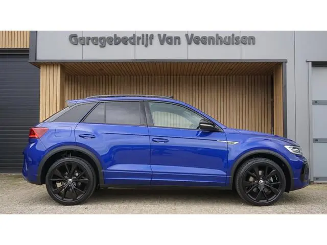 Volkswagen T-Roc 1.5 TSI 150pk DSG 2x R-Line & Black Style Pano.Dak 19inch LM IQ Light Virtual Cockp...