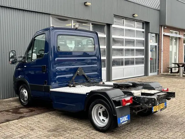 Iveco Daily 35C21 Be-trekker 6.9 Ton trekgewicht Airco Cruise controle Telefoonverbinding 3-Persoons...