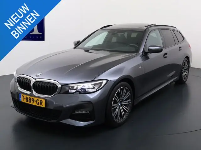 BMW 3-serie Touring 320i Executive M Sport VAN: 32.900,- VOOR: 28.877,- UW WKVOORDEEL: 4.023,- | PAN...