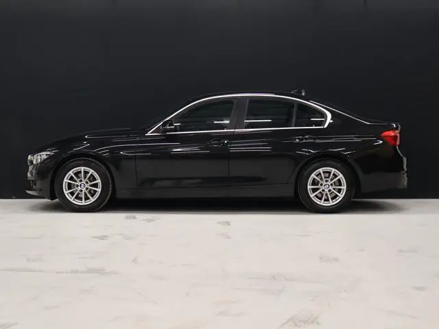 BMW 3-serie 320i Centennial High Executive [STOELVERWARMING, PDC ACHTER, VOL LEDER, LED, CRUISE CONT...