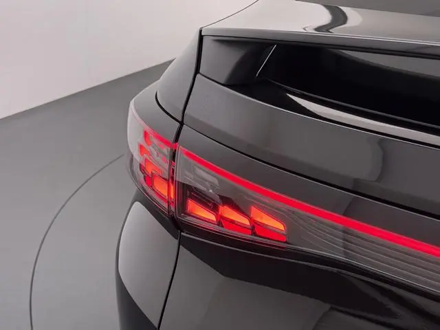 Volkswagen ID.5 Pro 77 kWh PANORAMADAK | ADAPTIVE CRUISE CONTROL | 360° CAMERA | 92% SOH | STOEL VER...