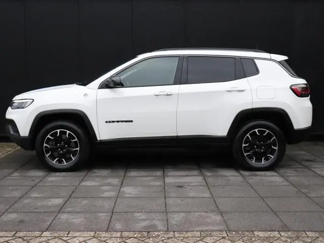 Jeep Compass 4xe 240 Plug-in Hybrid Electric Trailhawk 4WD | SOH 79% | CAMERA |LEDER | NAVi | LMV |...