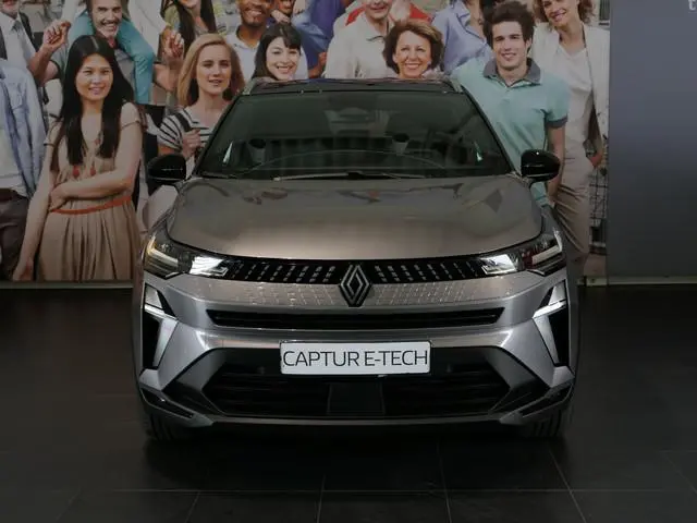 Renault Captur 1.8 E-Tech full hybrid 160 techno - Stoel en stuurverw - Adaptive cruise - Apple carp...