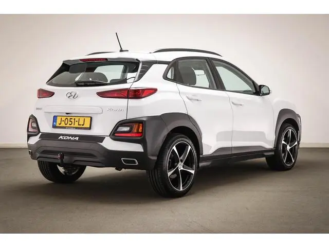 Hyundai Kona 1.0 T-GDI Comfort | CLIMA | STUUR / STOEL- VERWARMING | APPLE | CAMERA | TREKHAAK | 18"