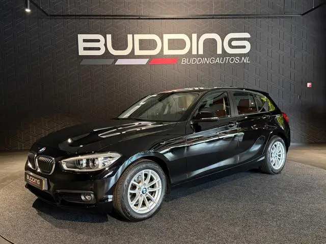 BMW 1-serie 118i High Exe | Sportstoelen | Leder | Gr navi