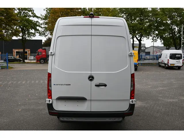 Mercedes-Benz eSprinter