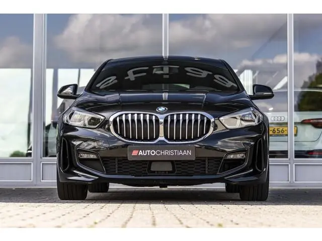 BMW 1-serie 120i M-Pakket | NL Auto | LED