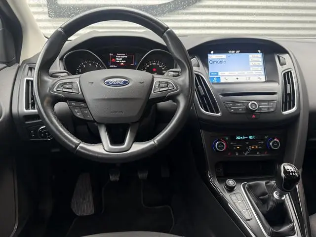Ford Focus Wagon 1.0 Titanium 1e Eigenaar|Navi|Clima|Cruise|Carplay|Stoel+Stuur verw|PDC V+A|APK tot...