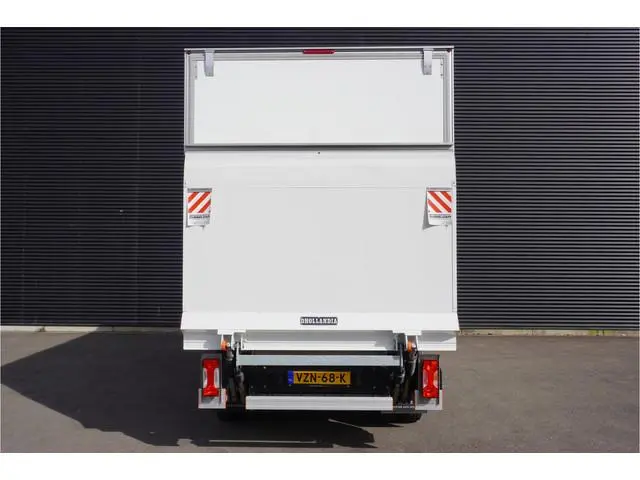 MAN TGE