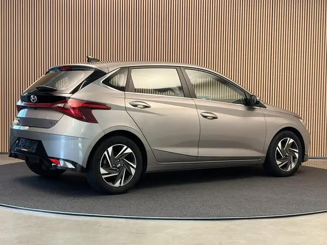 Hyundai i20 1.0 T-GDI 100PK Premium | Carplay | Camera | afn. Trekhaak | Incl. garantie.