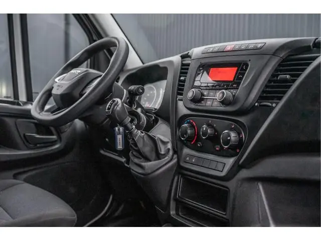 Iveco Daily 35S14V 2.3 L2H2 | 136 PK | Cruise | Airco | 3500 KG Trekgewicht