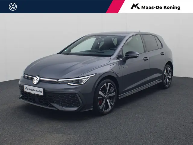 Volkswagen Golf 1.5eHybrid 200kW/272PK GTE · Navigatie · Apple/Android · Camera + Parkeersensoren ·...