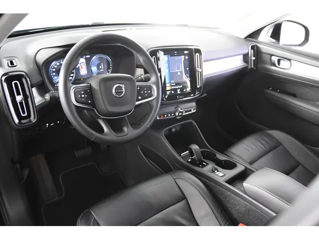 Volvo XC40 T4 Recharge Inscription *1ste Eigenaar*Leer*Navigatie*Standkachel*