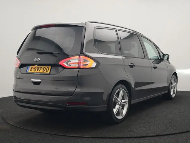 Ford Galaxy 2.0 Titanium Automaat 7 Persoons 241pk | Camera | Apple Carplay | Voorstoelen Verwarmd |...