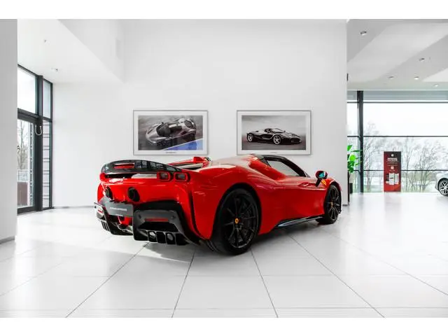 Ferrari SF90 Spider