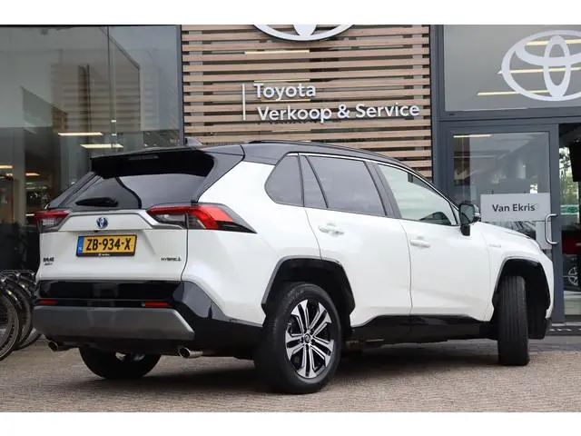 Toyota RAV4 2.5 Hybrid AWD Bi-Tone, Alarm klasse 3, 360 camera, BSM