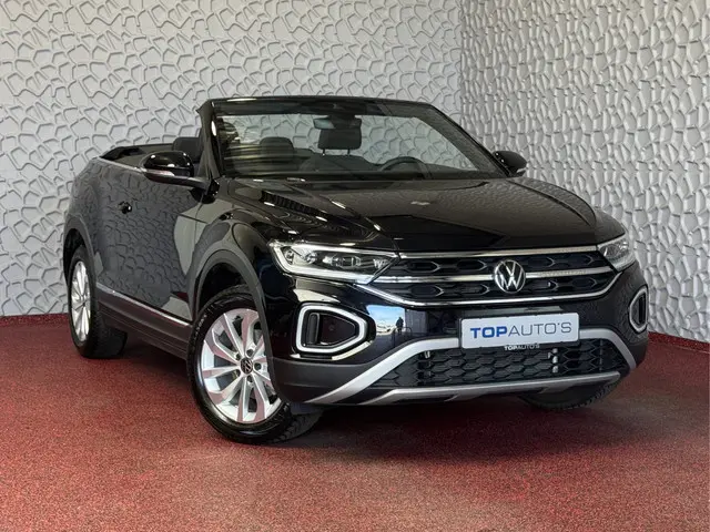 Volkswagen T-Roc Cabrio TSI VIR.COCKPIT CARPLAY NAVI IQ.LED STOEL/STUUR.VERW DAB ADAP.CRUISE 05/2024...