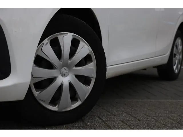 Peugeot 108 1.0 e-VTi Active NAP | apple carplay | airco | multifunctionelen stuur |