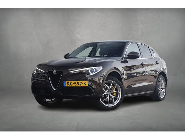 Alfa Romeo Stelvio 2.0 T AWD Super | 310 PK Stage 1 | Trekhaak | Leer | Stuur- en Stoelverw. | Memor...