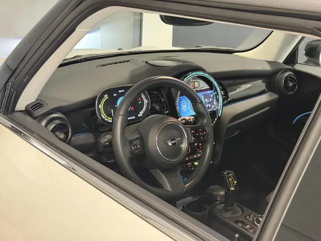 MINI Electric Classic 33 kWh | Navigatie | SOH 99% | Leder