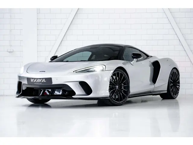 McLaren GT