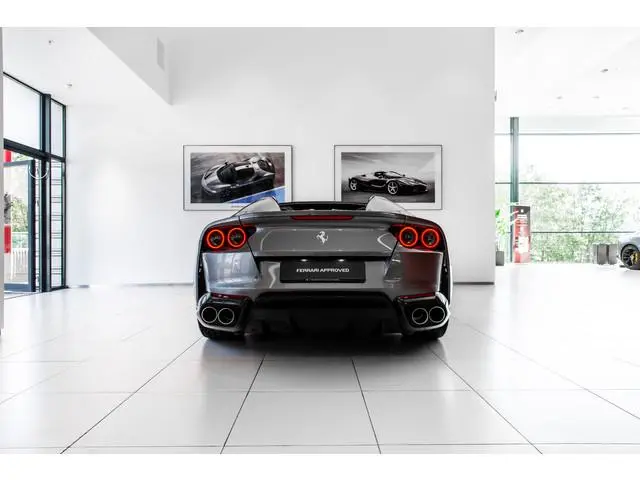 Ferrari 812 GTS