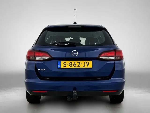 Opel Astra Sports Tourer 1.2 Business Edition | 110pk | Trekhaak | 49.000km! | Camera |