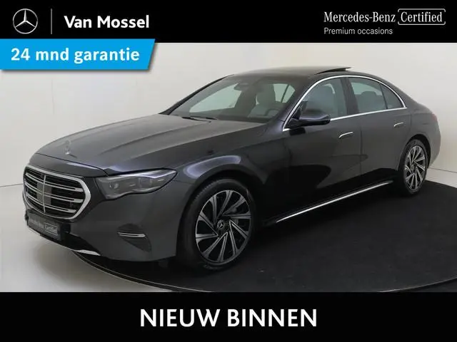 Mercedes-Benz E-klasse 300 e 4MATIC Exclusive Line / Stoelventilatie / Panaroma-dak / Winterpakket /...