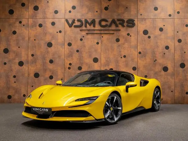 Ferrari SF90 Stradale 4.0 V8 | Ferrari Warranty | Lift | Carbon | Racing Seats | Giallo Triplo Strat...