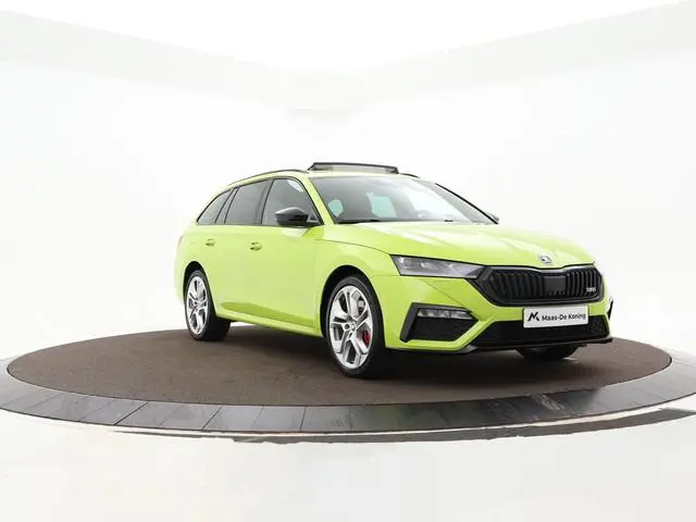Skoda Octavia 1.4 TSI 245pk DSG RS iV PHEV · Panoramadak · Camera · Elek. Voorstoelen · Head-Up · St...