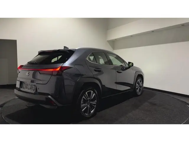 Lexus UX 300e Luxury 54 kWh | Leder interieur | Stoelen verwarmd & gekoeld | Keyless | Soh (batterij...