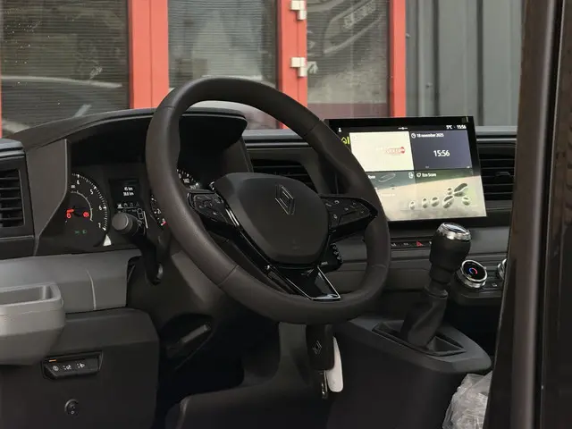 Renault Master T35 2.0 dCi 170 L3H1 Oprijwagen Navi By App / Cruise / Airco / Trekhaak