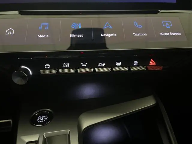 Peugeot e-308