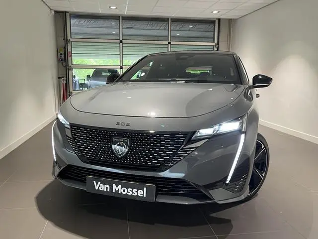 Peugeot e-308